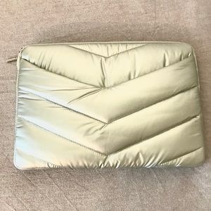 Caraa x Athleta Laptop Pouch